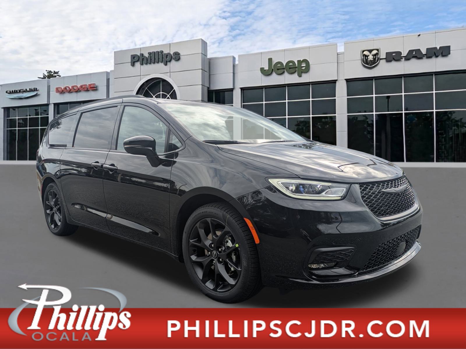 New 2026 Chrysler Pacifica Select