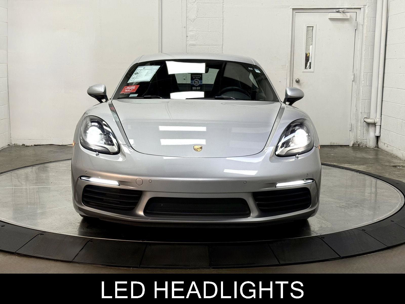 Used 2022 Porsche 718 Cayman RWD image 3