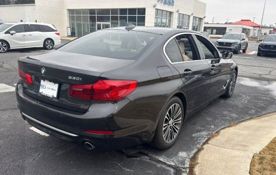 Used 2020 BMW 530i w/ Premium Package image 4
