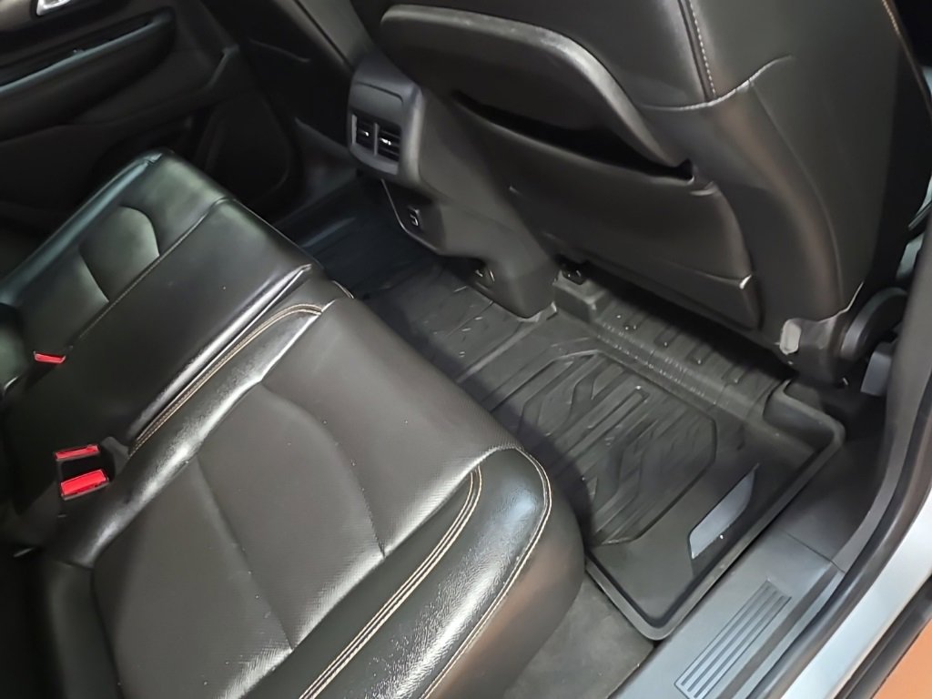 Used 2018 GMC Terrain SLT w/ Preferred Package image 14