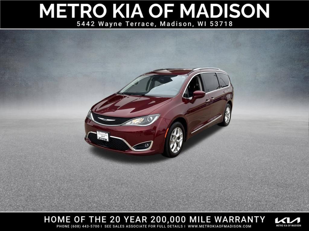 Used 2019 Chrysler Pacifica Touring-L Plus FWD image 1