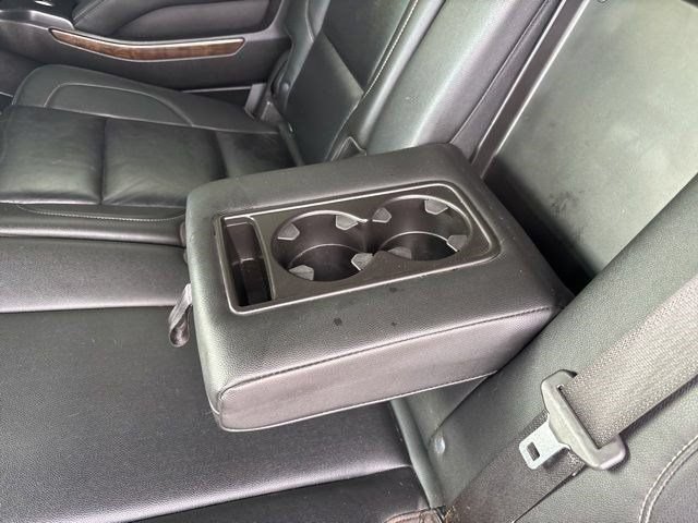 Used 2020 Chevrolet Suburban LT RWD image 32