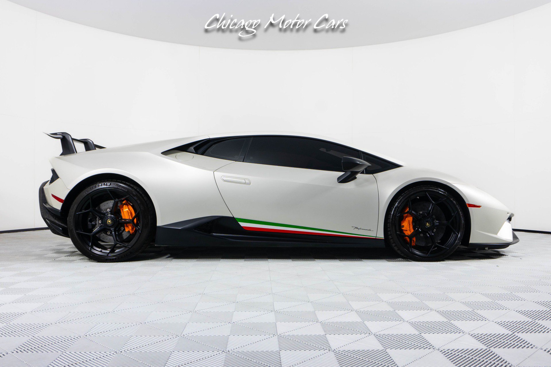 Used 2018 Lamborghini Huracan AWD/4WD image 10