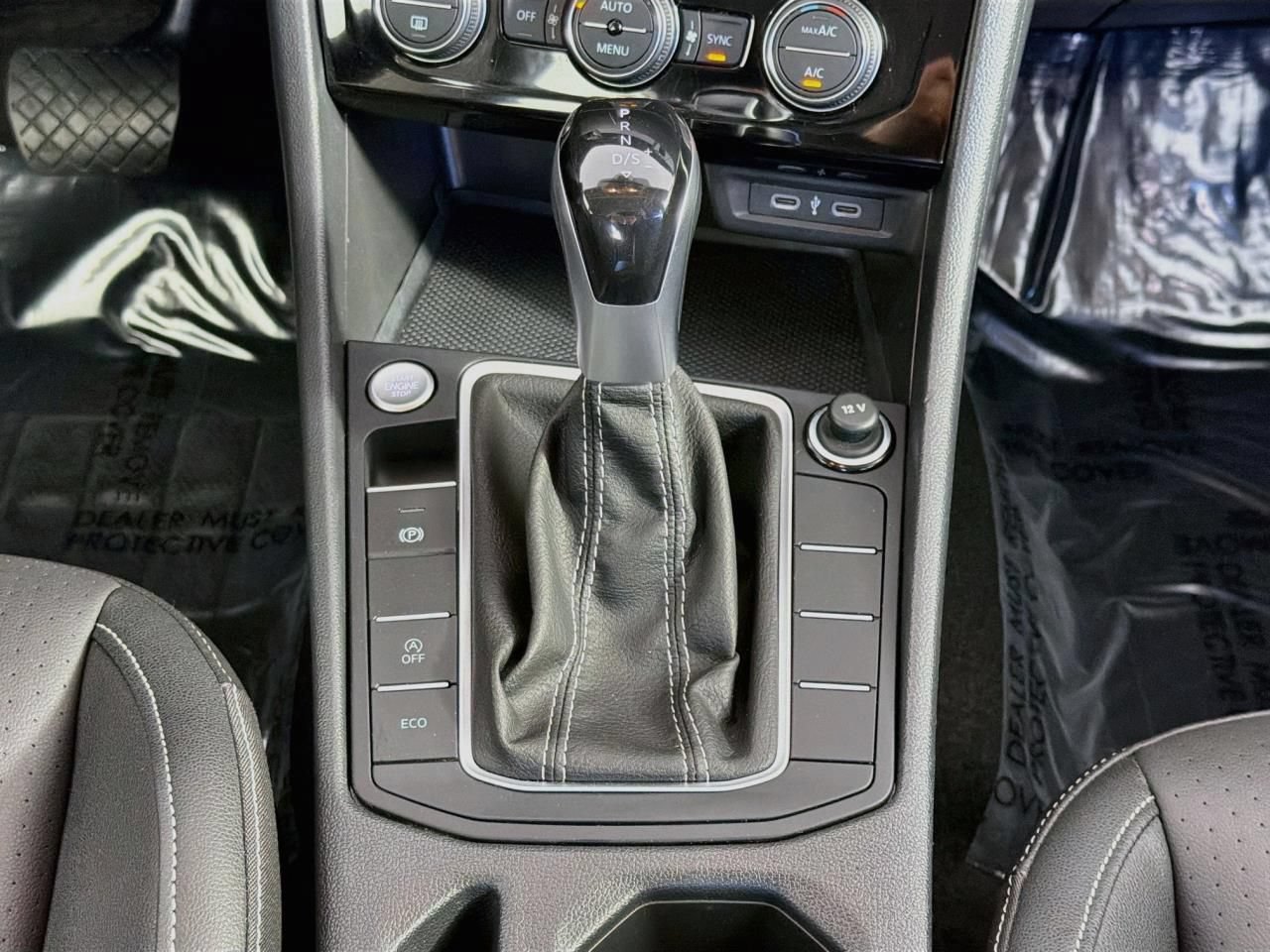 Used 2024 Volkswagen Jetta SE FWD image 17