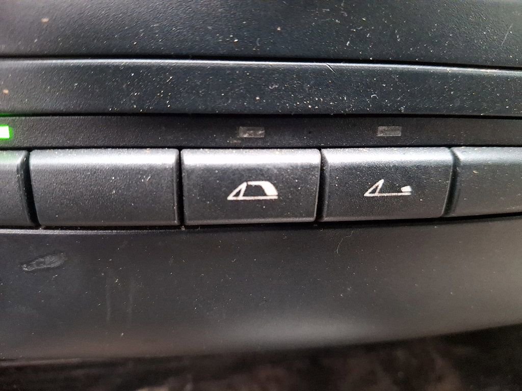 Used 2008 BMW 135i Convertible image 23