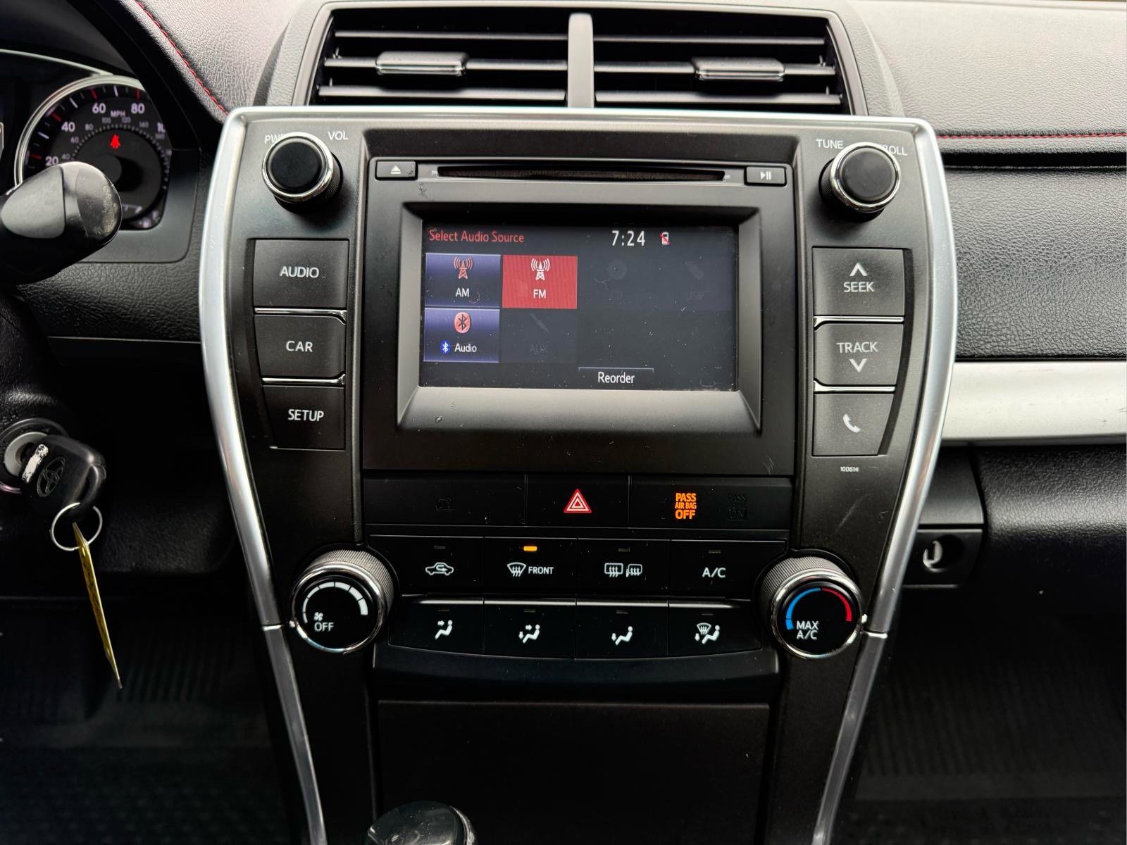 Used 2017 Toyota Camry SE FWD image 25