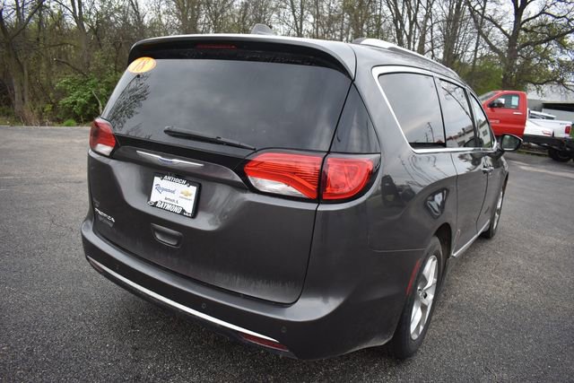 Used 2018 Chrysler Pacifica Touring-L Plus w/ Tire & Wheel Group FWD image 3