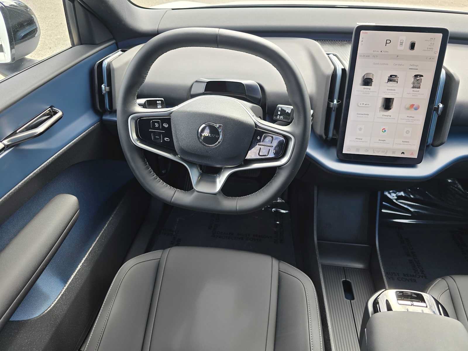Certified 2025 Volvo EX30 Plus w/ Climate Package AWD/4WD image 18