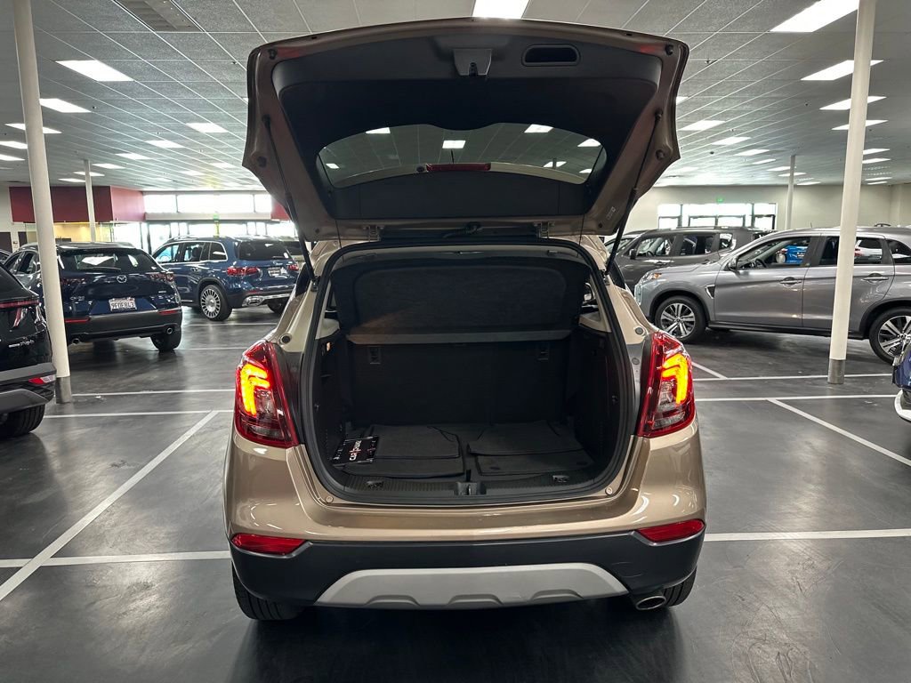 Used 2018 Buick Encore Preferred image 27