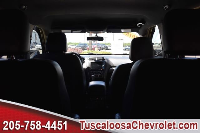 Used 2018 Ford Explorer XLT w/ Equipment Group 202A FWD image 11
