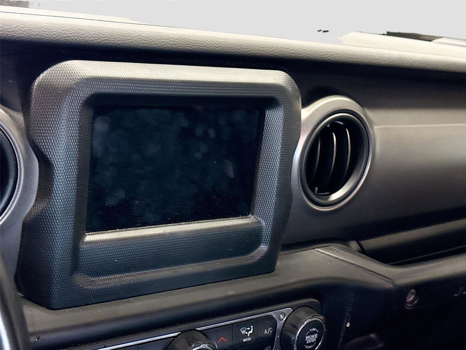 Used 2022 Jeep Wrangler Unlimited Sport image 4