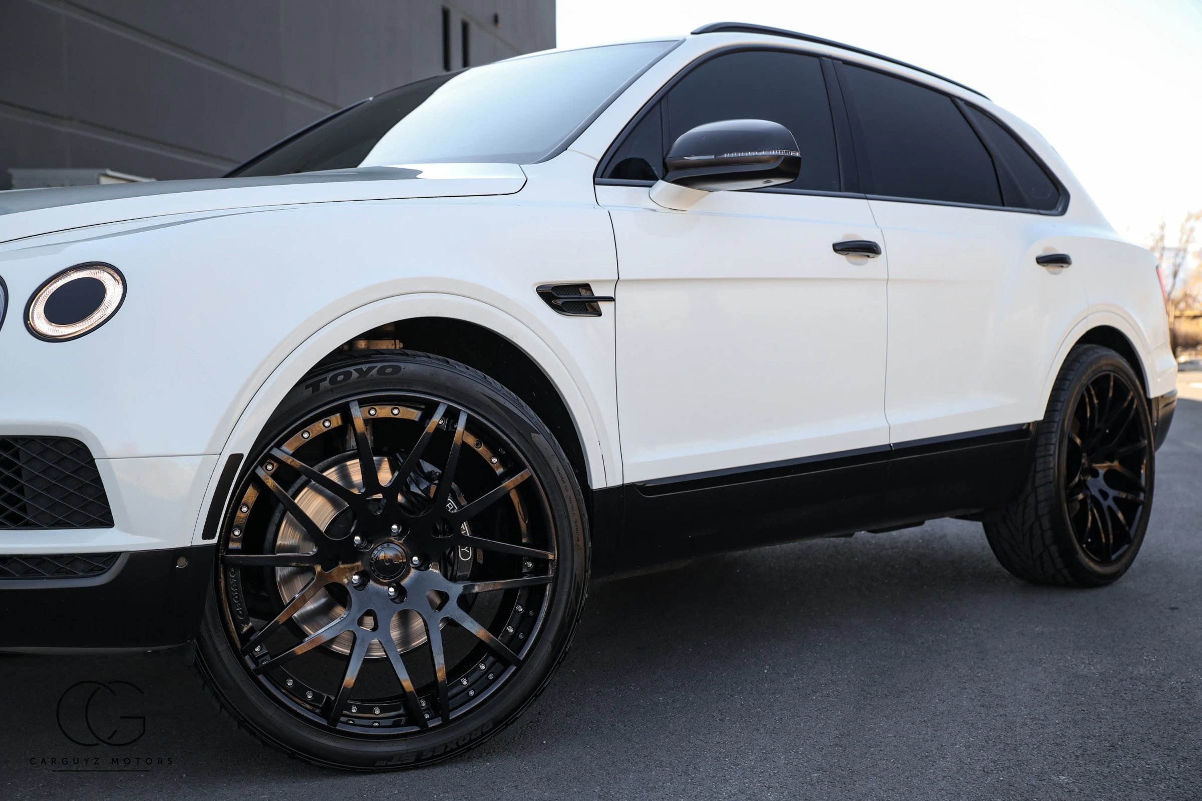 Used 2019 Bentley Bentayga image 5