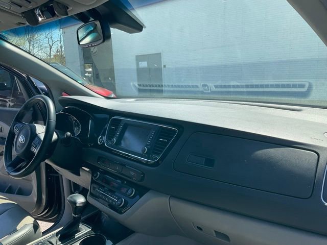 Certified 2017 Kia Sedona EX image 60
