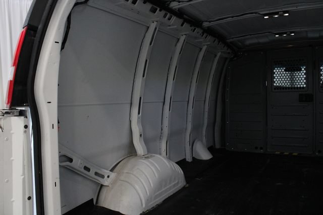 Used 2022 Chevrolet Express 2500 w/ Driver Convenience Package RWD image 30