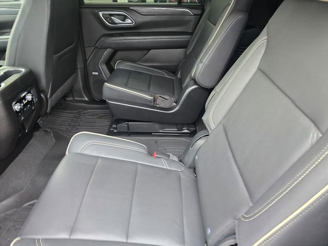 Used 2023 GMC Yukon XL SLT w/ SLT Premium Package image 12