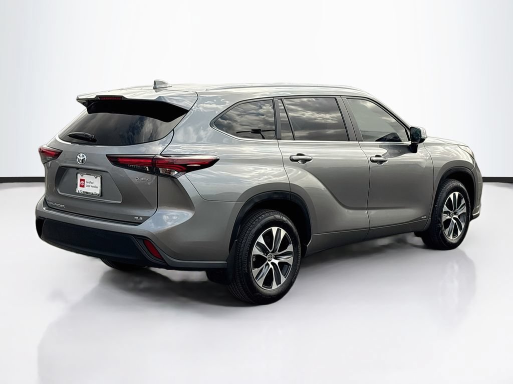 Certified 2026 Toyota Highlander XLE AWD/4WD image 5