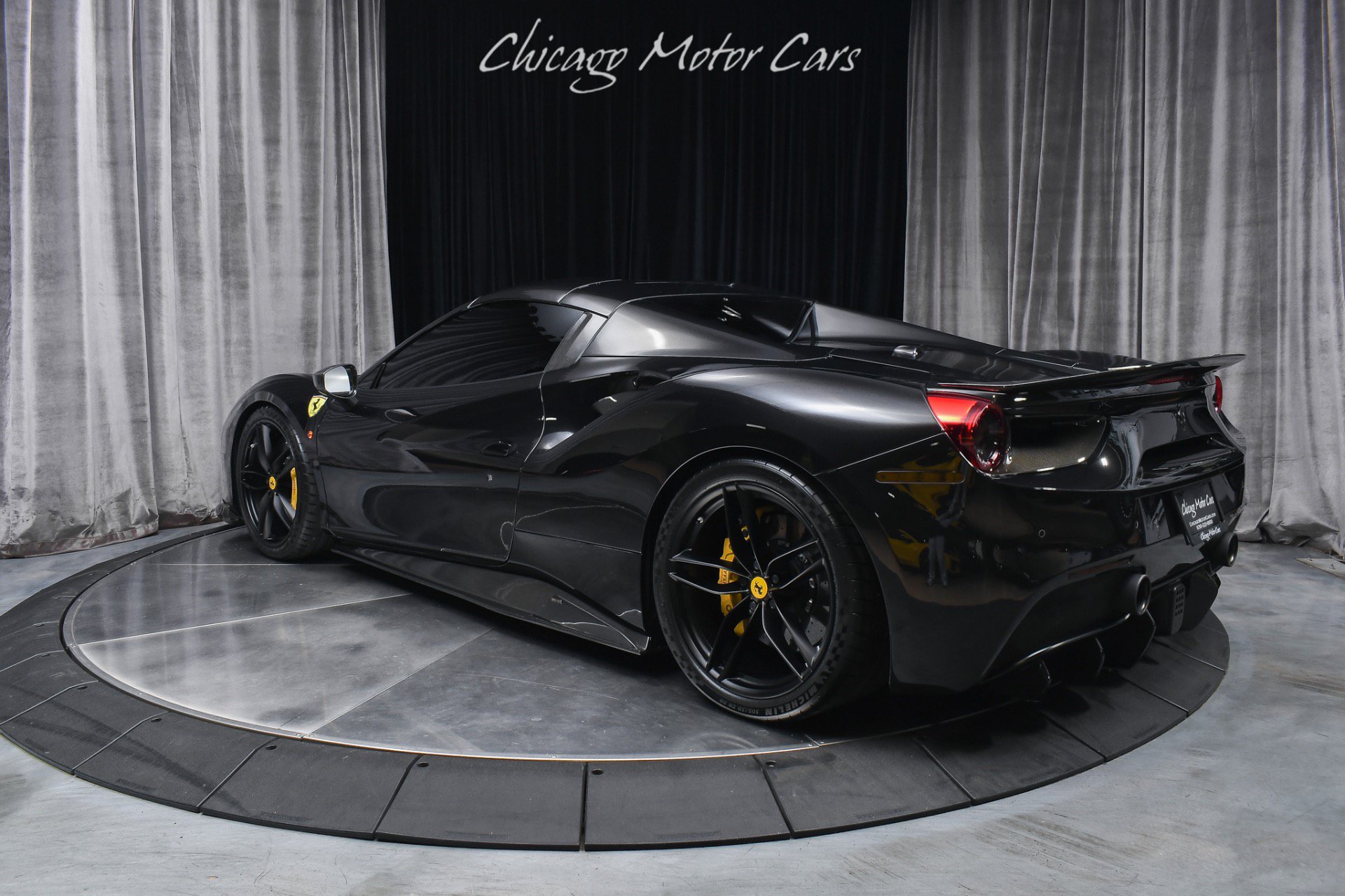 Used 2018 Ferrari 488 Spider RWD image 20