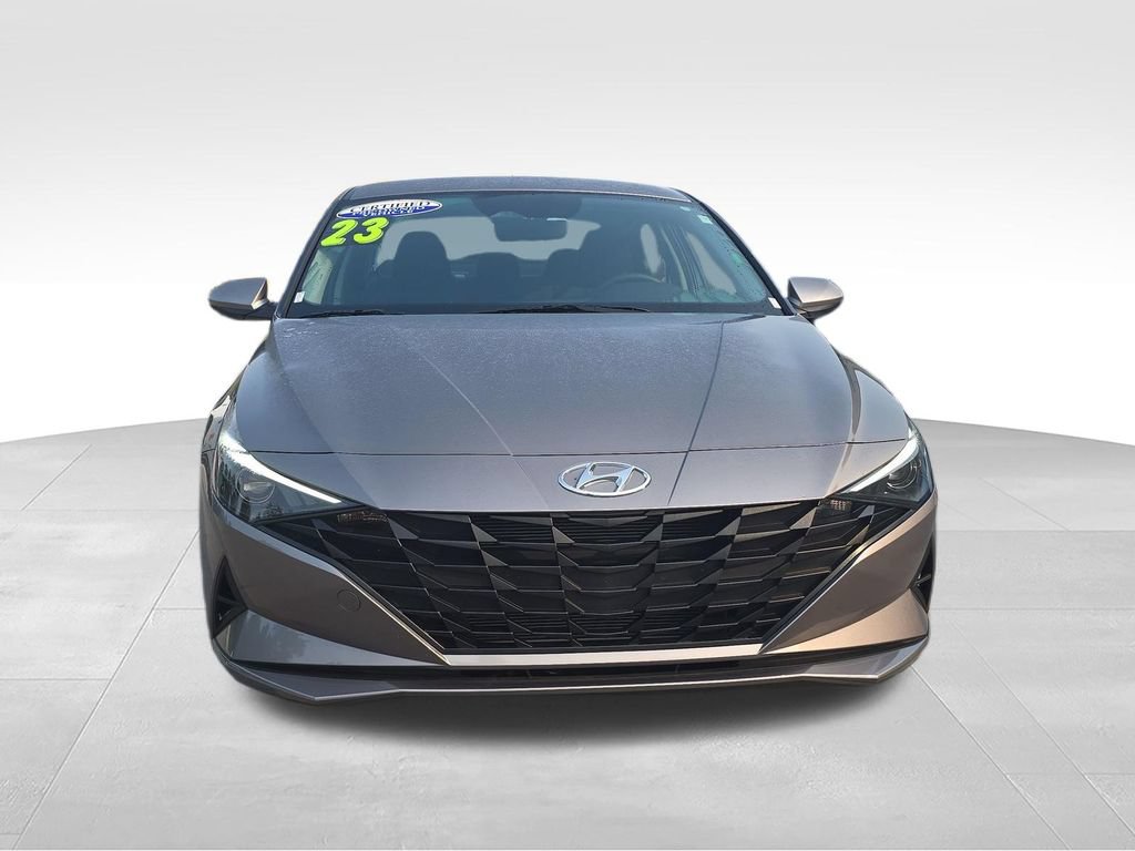 Used 2023 Hyundai Elantra SE FWD image 8