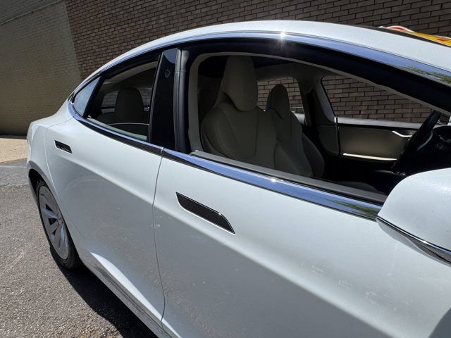 Used 2018 Tesla Model S 100D AWD/4WD image 8