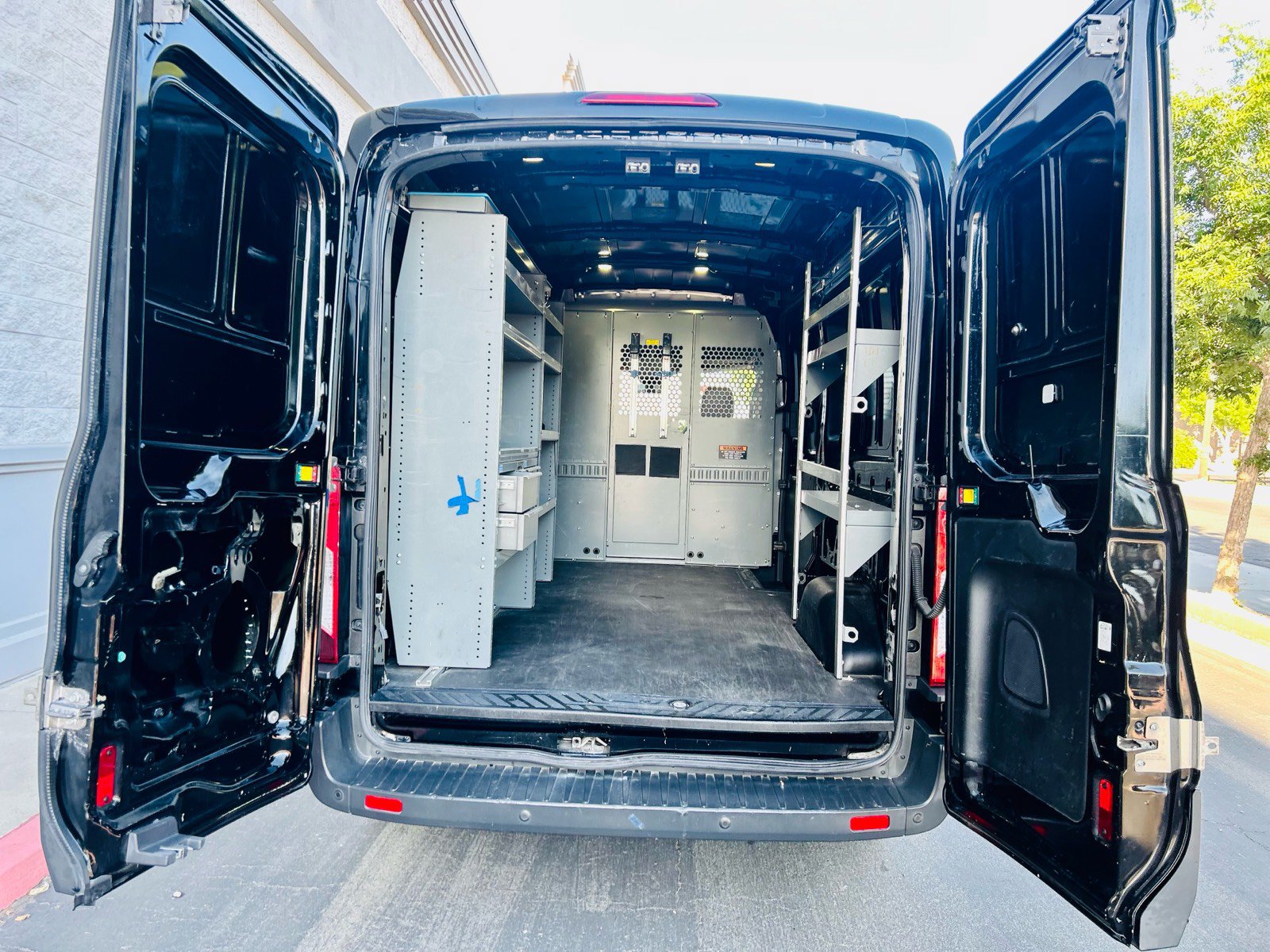 Used 2017 Ford Transit 250 148 Medium Roof RWD image 9