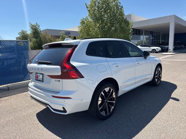 New 2026 Volvo XC60 B5 Plus w/ Climate Package image 4