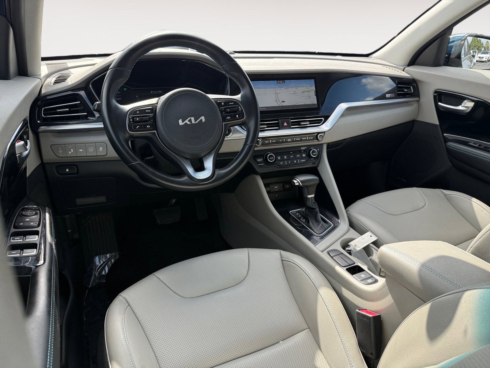 Used 2022 Kia Niro Touring Special Edition FWD image 15