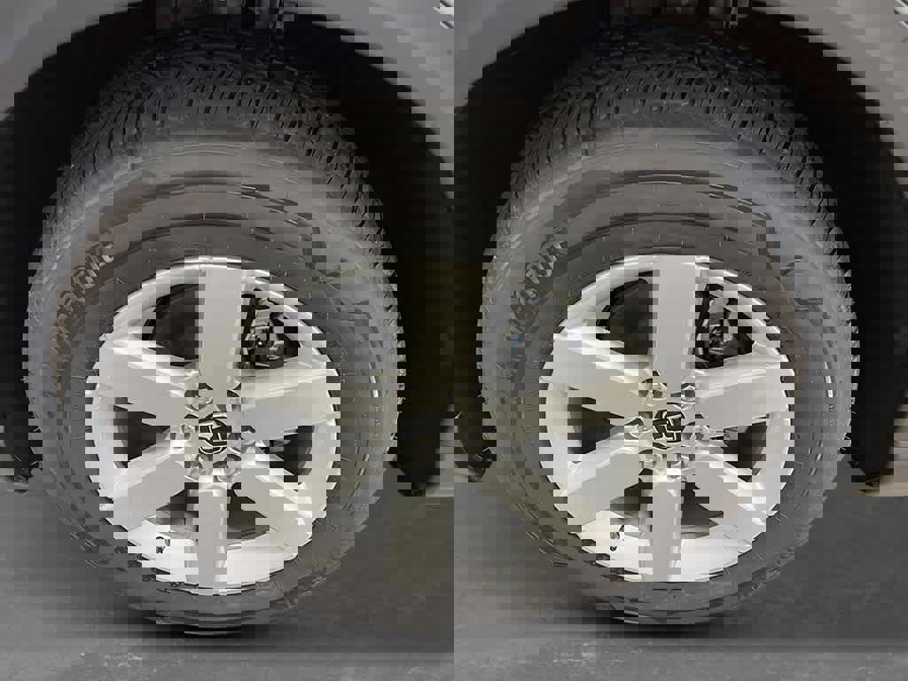 New 2025 Honda Prologue EX image 11