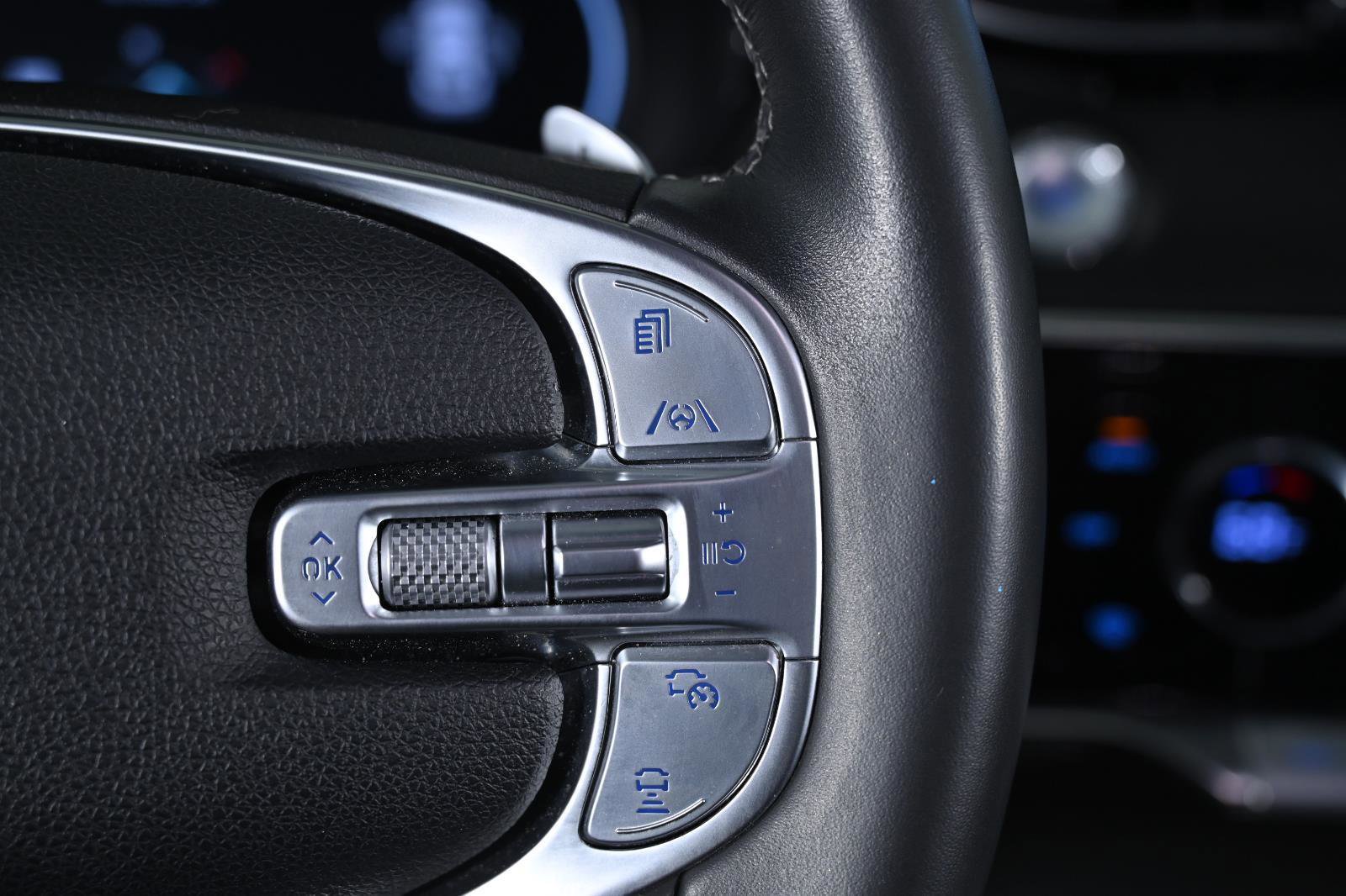 Used 2025 Genesis GV70 2.5T image 16