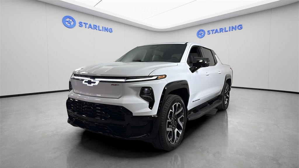 Used 2025 Chevrolet Silverado EV RST image 16