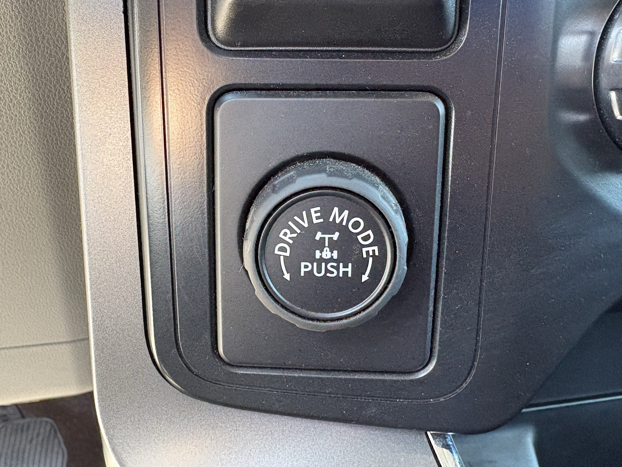 Used 2022 Ford F150 XLT w/ Equipment Group 301A Mid RWD image 21