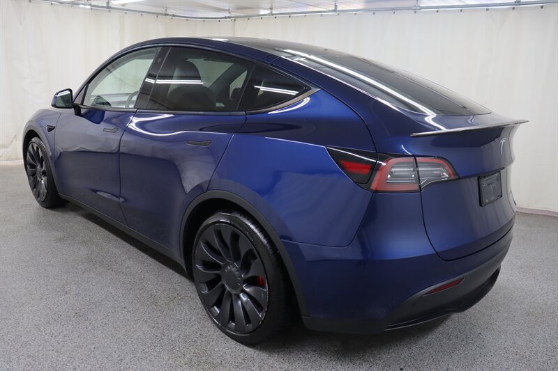 Used 2022 Tesla Model Y Performance AWD/4WD image 5