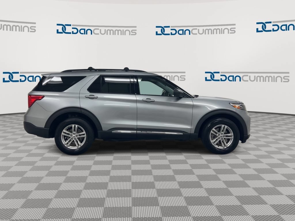 Used 2023 Ford Explorer XLT w/ Equipment Group 202A AWD/4WD image 9
