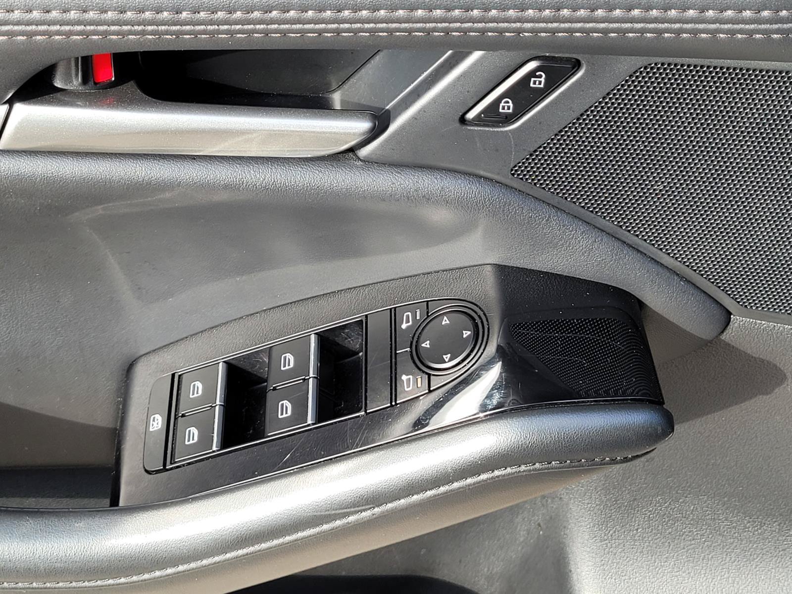 Used 2024 MAZDA MAZDA3 s FWD image 24