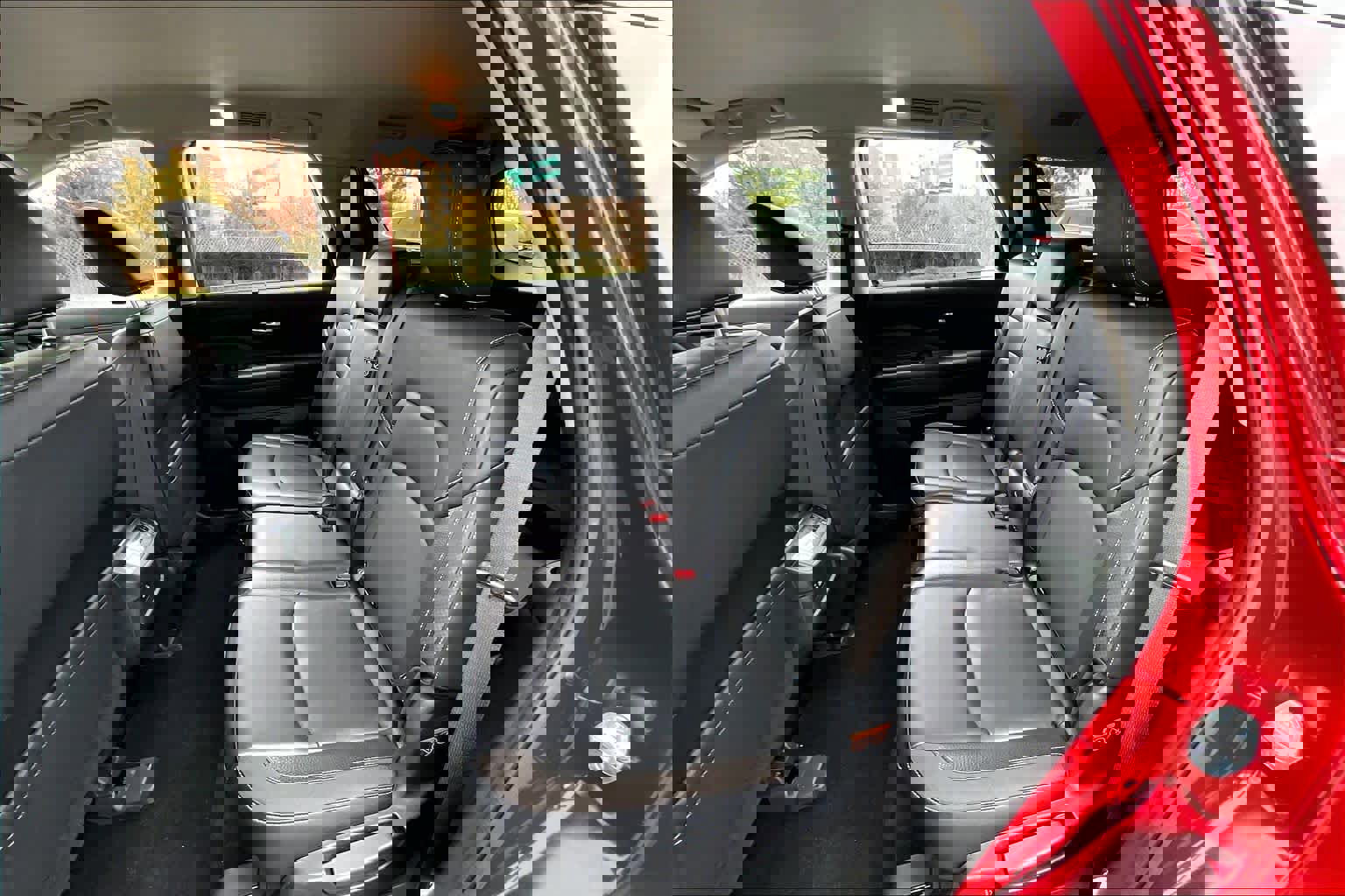 Used 2022 Nissan Pathfinder SL w/ Lighting Package (N92) image 18