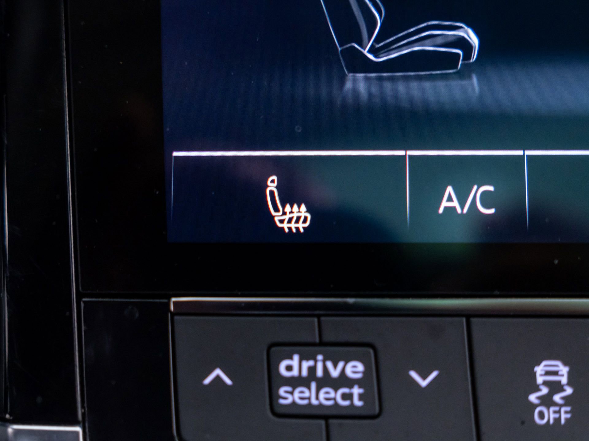 Used 2022 Audi e-tron Premium AWD/4WD image 28