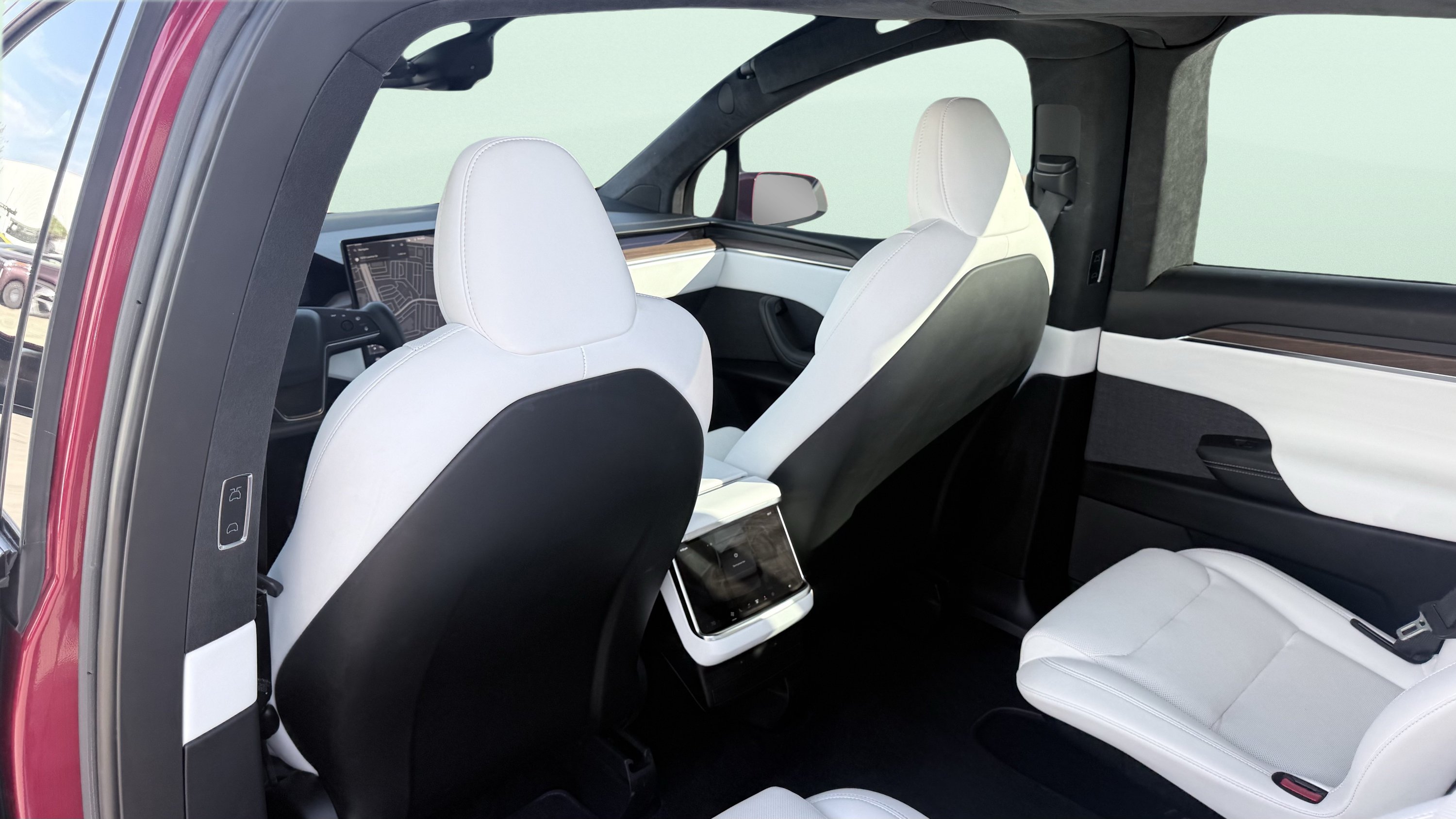Used 2023 Tesla Model X AWD/4WD image 32