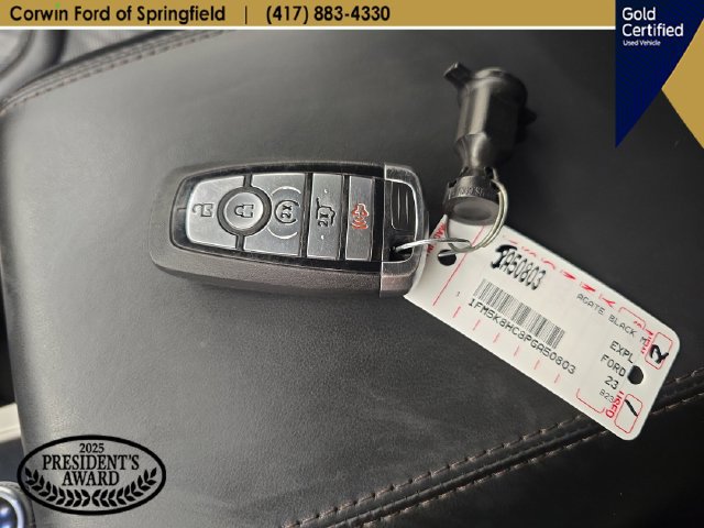 Certified 2023 Ford Explorer Platinum w/ Technology Package AWD/4WD image 32