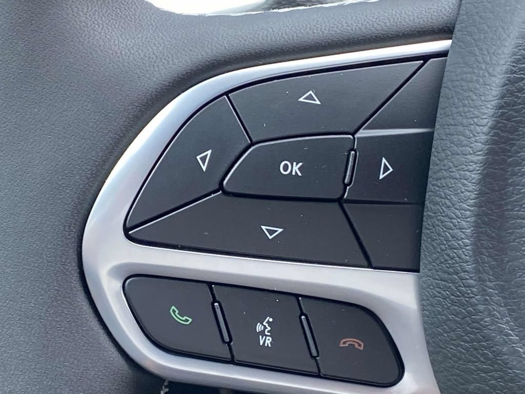 New 2026 Chrysler Pacifica Select FWD image 28