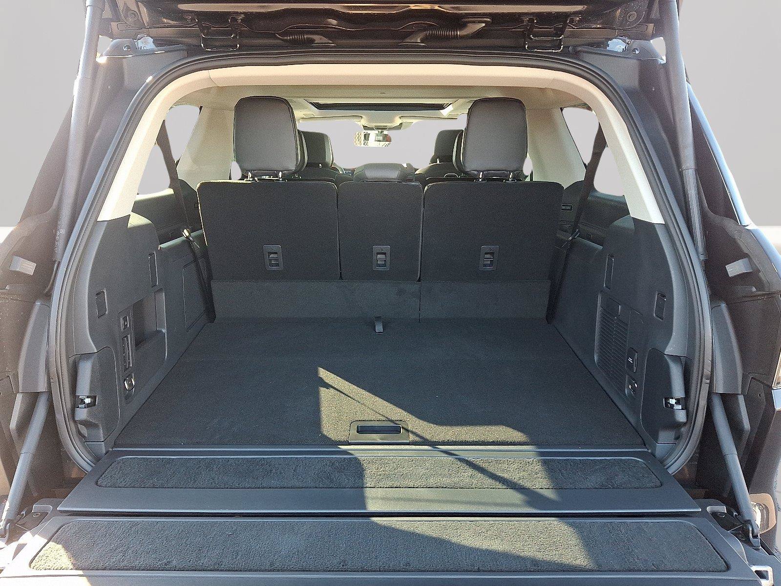 New 2026 Lincoln Navigator L Reserve AWD/4WD image 7