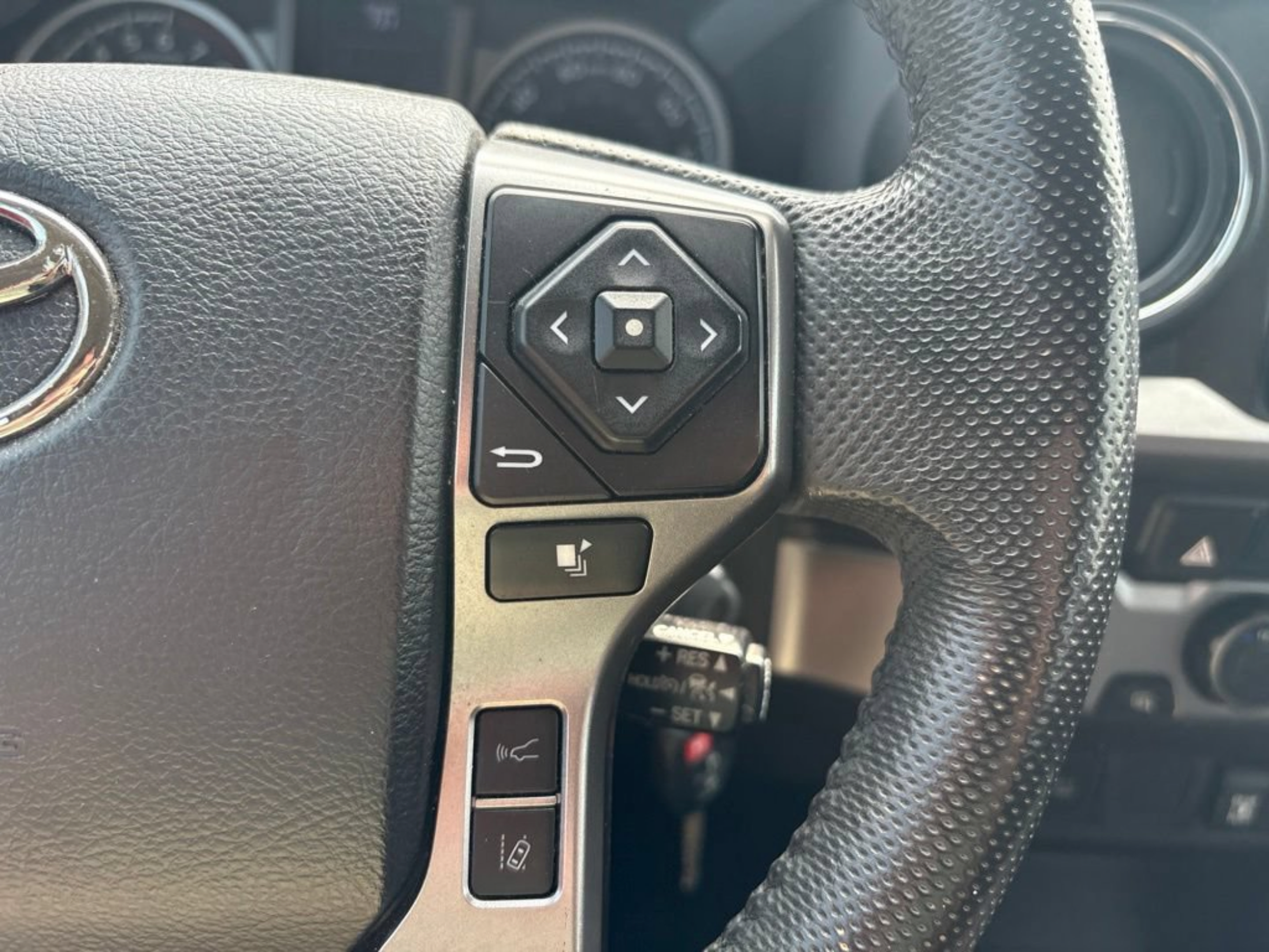 Certified 2021 Toyota Tacoma SR5 RWD image 11