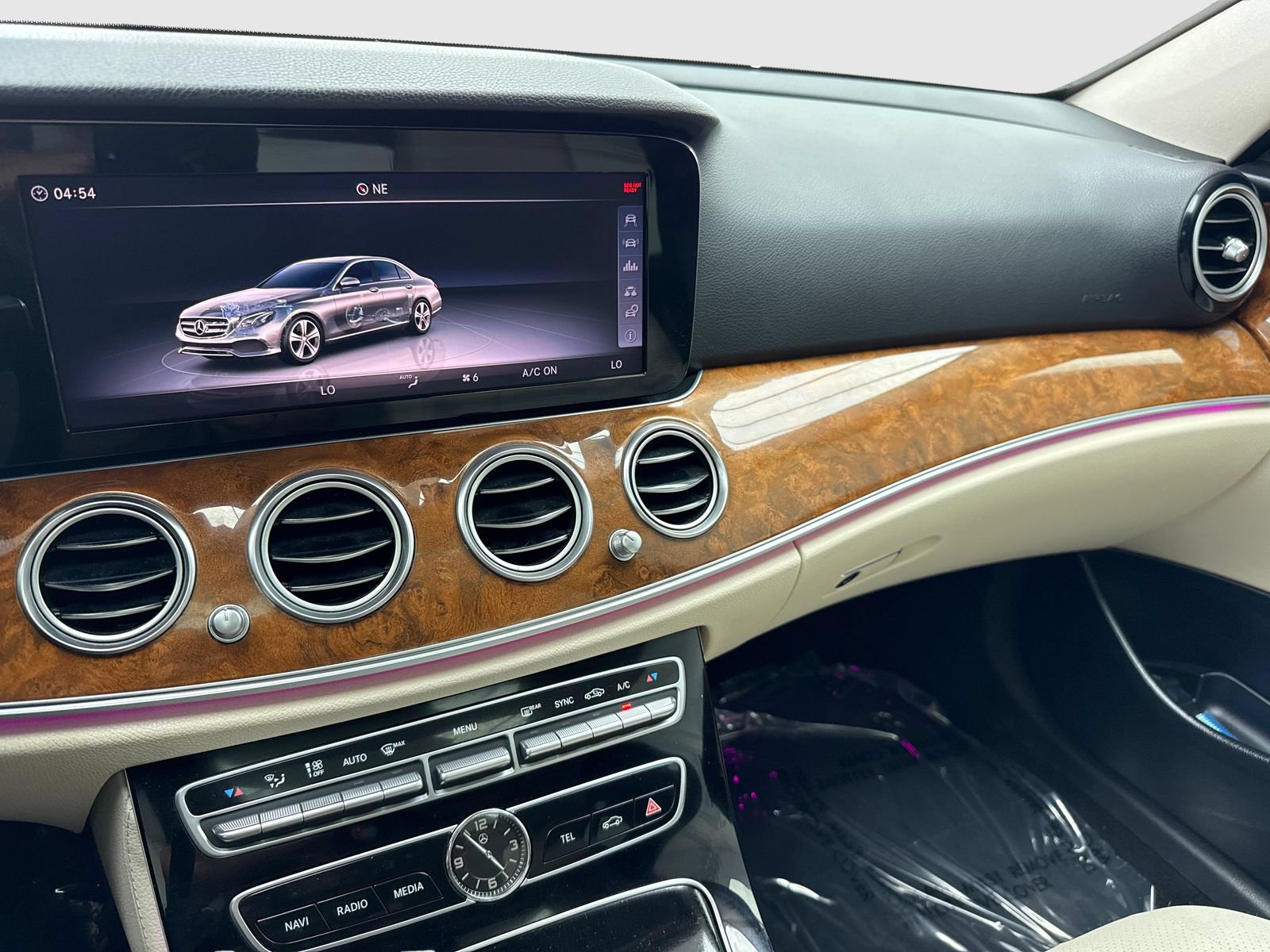 Used 2018 Mercedes-Benz E 300 w/ Premium 1 Package image 24