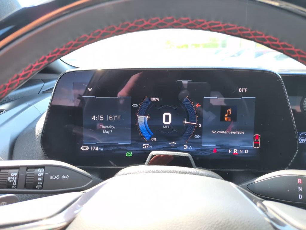 Used 2024 Chevrolet Equinox EV RS FWD image 31