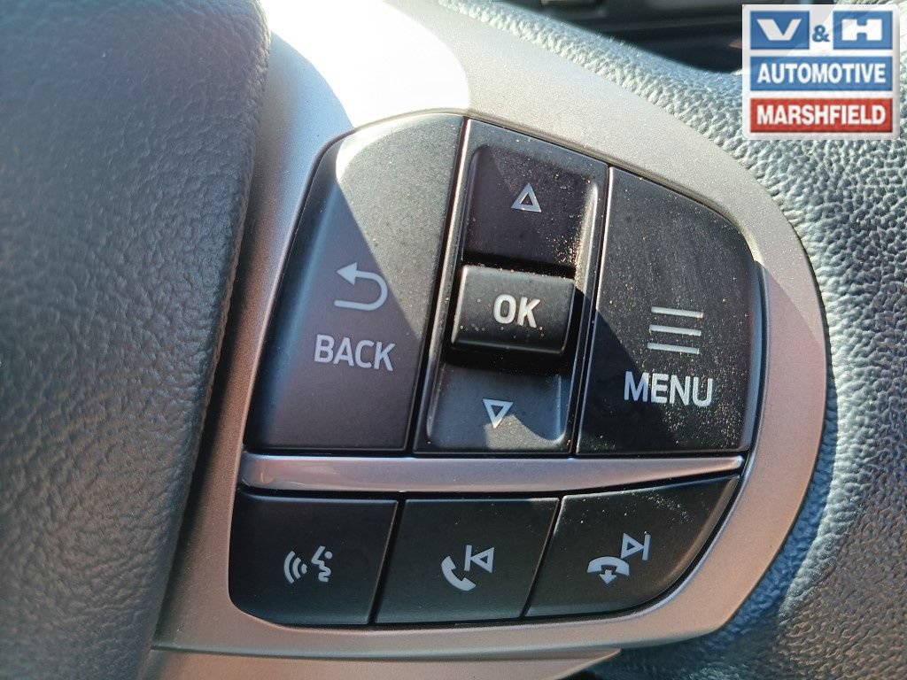 Used 2022 Ford Explorer XLT w/ Equipment Group 202A AWD/4WD image 7