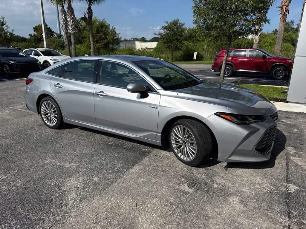Certified 2020 Toyota Avalon Limited w/ Advanced Safety Package FWD image 2