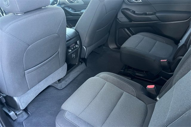 Used 2023 Chevrolet Traverse LT image 14