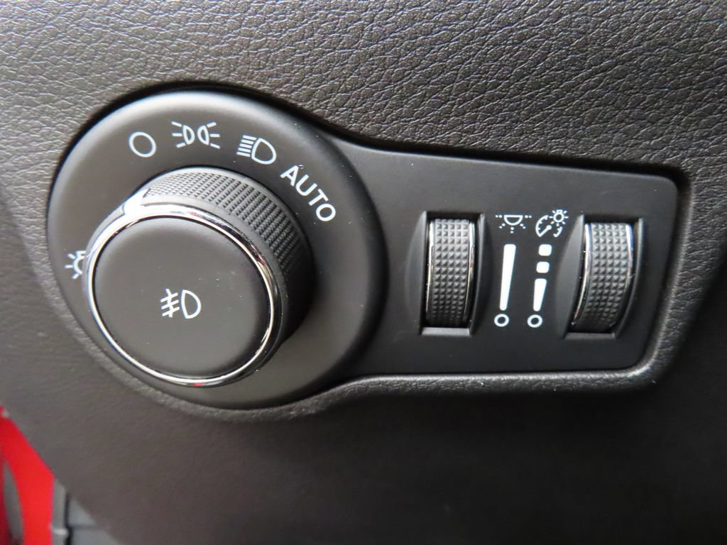 Used 2025 Jeep Compass Limited AWD/4WD image 47
