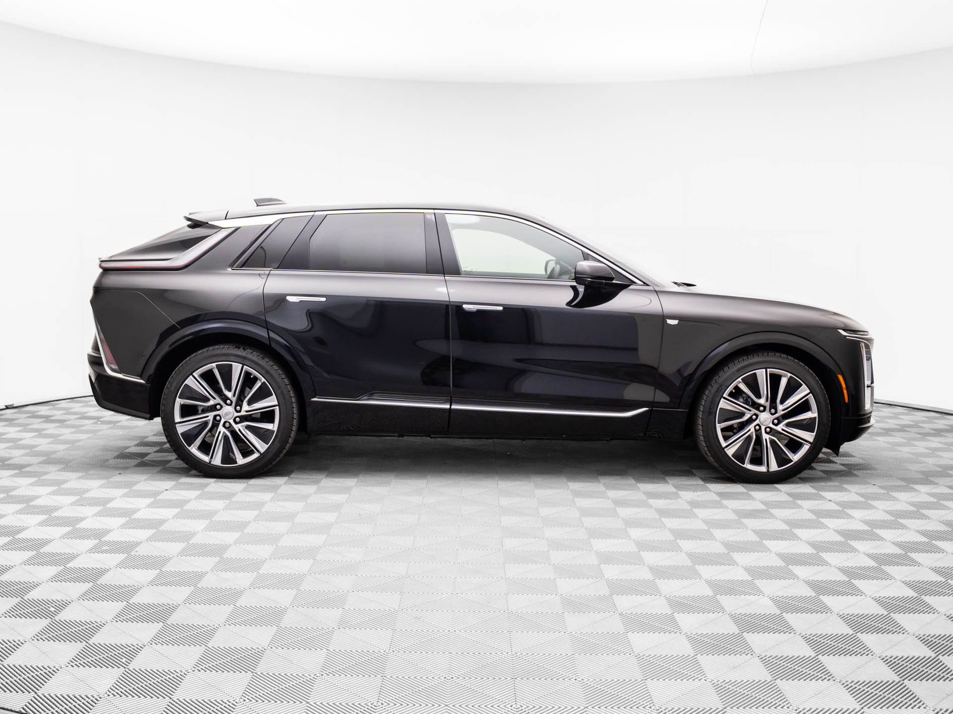 Certified 2024 Cadillac Lyriq Luxury w/ LPO, Floor Liner Package image 7