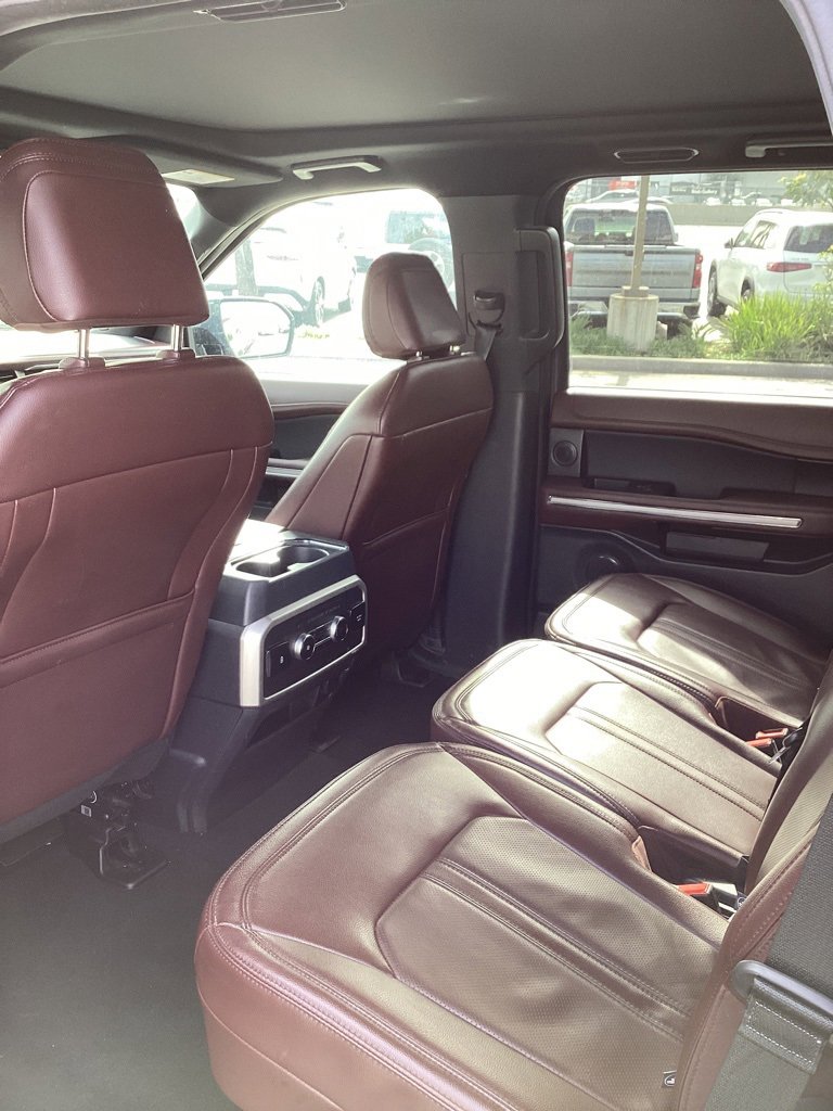 Used 2024 Ford Expedition Limited image 9