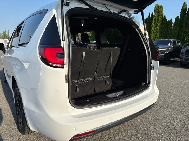Used 2024 Chrysler Pacifica Limited FWD image 15