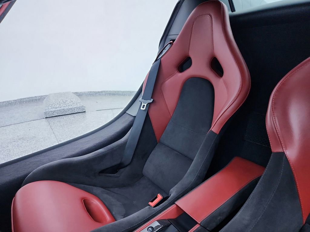 Used 2015 McLaren 650S Spider image 17